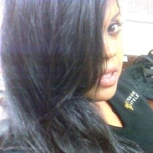 Meet your Posher, Vee